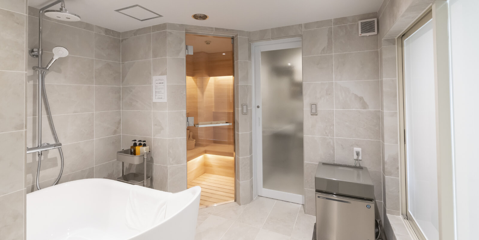 Private sauna/ Outside air bath